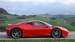 Ferrari 458 Speciale (2014) - prawy bok