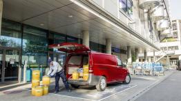 Mercedes Vito III Panel Van 116 CDI (2014) - tył - bagażnik otwarty