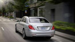 Mercedes S 500 (2014) - widok z tyłu