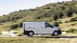 Mercedes Vito III Panel Van 116 CDI (2014) - prawy bok