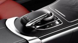Mercedes klasy C 250 AMG Line (2014) - tunel środkowy między fotelami