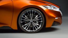 Nissan Sport Sedan Concept (2014) - prawe przednie nadkole
