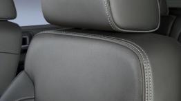 GMC Sierra Denali 1500 - zagłówek na fotelu kierowcy, widok z przodu
