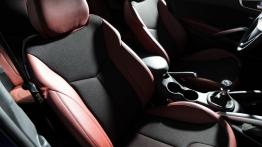 Hyundai Veloster Turbo R-Spec (2014) - fotel pasażera, widok z przodu