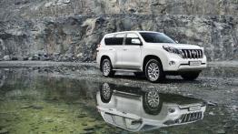Toyota Land Cruiser 150 Facelifting (2014) - prawy bok