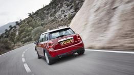 Mini Cooper 2014 - widok z tyłu