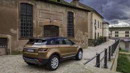 Land Rover Range Rover Evoque 2014 - widok z tyłu