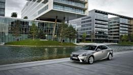 Lexus IS III 300h (2014) - lewy bok