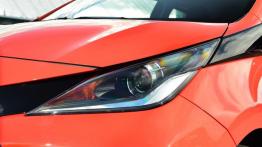 Toyota Aygo II (2014) - lewy przedni reflektor - wyłączony