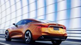 Nissan Sport Sedan Concept (2014) - widok z tyłu