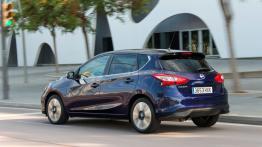 Nissan Pulsar 1.2 DIG-T (2014) - widok z tyłu