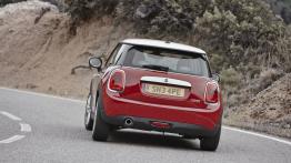 Mini Cooper 2014 - widok z tyłu