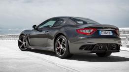 Maserati GranTurismo MC Stradale (2014) - widok z tyłu