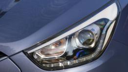 Hyundai ix35 Facelifting CRDi (2014) - lewy przedni reflektor - wyłączony