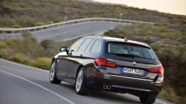 BMW serii 5 Touring F11 Facelifting (2014) - widok z tyłu