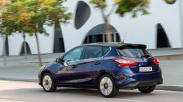 Nissan Pulsar 1.2 DIG-T (2014) - widok z tyłu