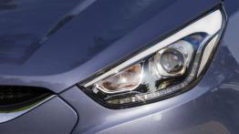 Hyundai ix35 Facelifting CRDi (2014) - lewy przedni reflektor - wyłączony