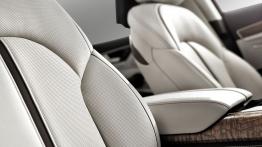 Audi A8 L W12 6.3 FSI quattro Facelifting (2014) - fotel pasażera, widok z przodu