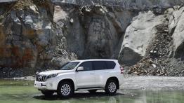 Toyota Land Cruiser 150 Facelifting (2014) - lewy bok