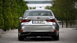 Lexus IS III 300h (2014) - widok z tyłu
