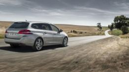 Peugeot 308 SW II (2014) - widok z tyłu