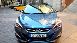 Hyundai i40 - przód - reflektory wyłączone