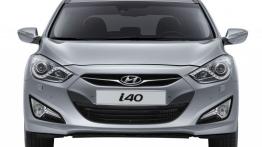 Hyundai i40 - przód - reflektory wyłączone