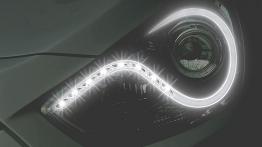 Hyundai i40 - lewy przedni reflektor - włączony