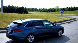 Hyundai i40 - prawy bok
