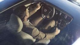 Stonowana rewolucja po szwedzku - Volvo V40