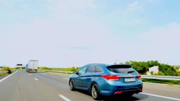 Hyundai i40 - tył - reflektory wyłączone