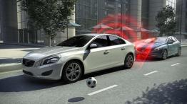 Stonowana rewolucja po szwedzku - Volvo V40