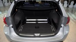 Hyundai i40 - tył - bagażnik otwarty