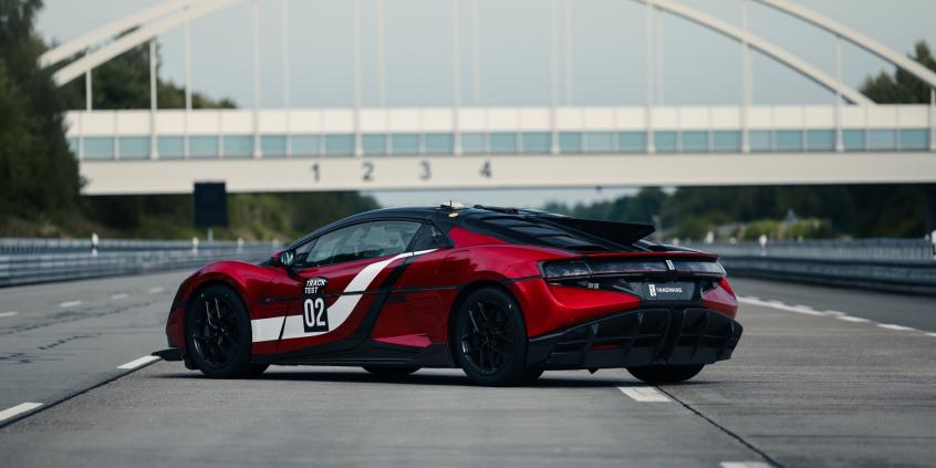 Yangwang U9 Xtreme najszybszym seryjnie produkowanym samochodem na świecie. Osiągnął 496,22 km/h