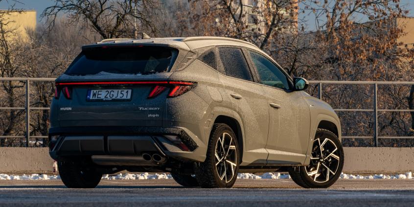 Kia Sportage 1.6 T-GDI vs Hyundai Tucson 1.6 T-GDI HEV – benzyna vs hybryda. Porównanie spalania i komfortu