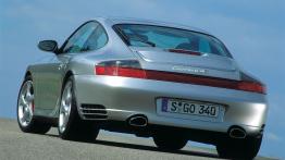 Porsche 911 996 Carrera 4S - widok z tyłu