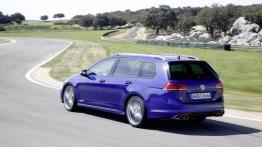 Volkswagen Golf VII R Variant (2015) - widok z tyłu