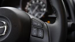 Mazda 2 III SKYACTIV-G 1.5 (2015) - sterowanie w kierownicy
