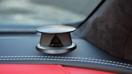 Aston Martin Vanquish Volante (2015) - głośnik