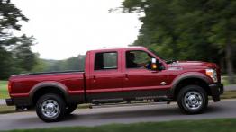 Ford serii F Super Duty 2015 - prawy bok