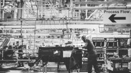 Land Rover Defender 2,000,000 (2015) - taśma produkcyjna