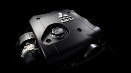 Mitsubishi Triton 2015 - silnik