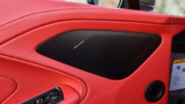 Aston Martin Vanquish Volante (2015) - głośnik w drzwiach przednich