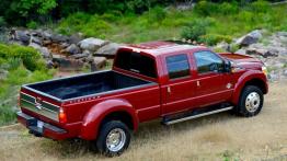 Ford serii F Super Duty 2015 - prawy bok