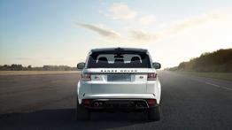 Land Rover Range Rover Sport II SVR (2015) - widok z tyłu