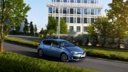 Toyota Auris II Hatchback Facelifting Hybrid (2015) - prawy bok