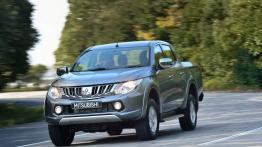 Mitsubishi Triton 2015 - widok z przodu