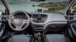 Hyundai i20 II Hatchback Kappa 1.4 MPI (2015) - pełny panel przedni