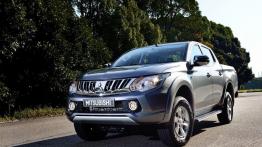 Mitsubishi Triton 2015 - widok z przodu
