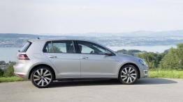 Volkswagen Golf VII GTE (2015) - prawy bok